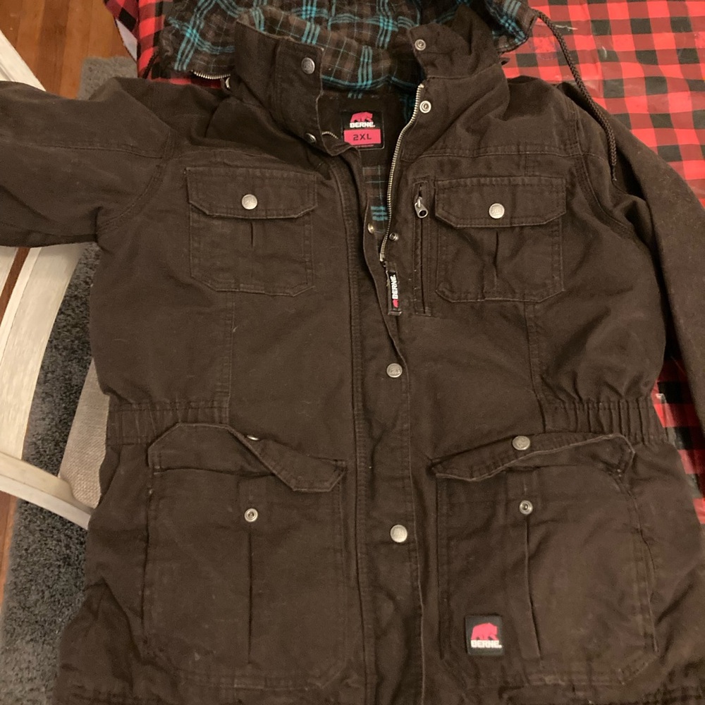 Berne flannel lined coat. Size 2XL. Fits like XL. Like new